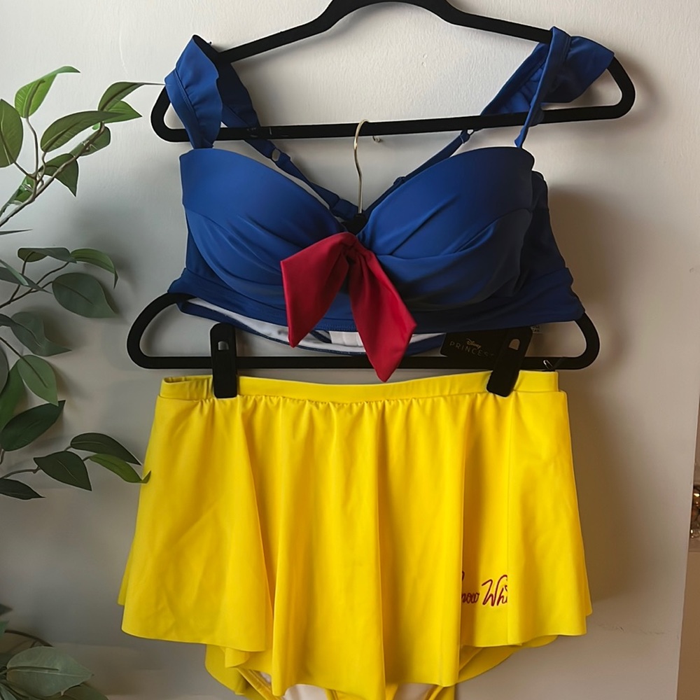 COPY - Snow White bathing suit 1x